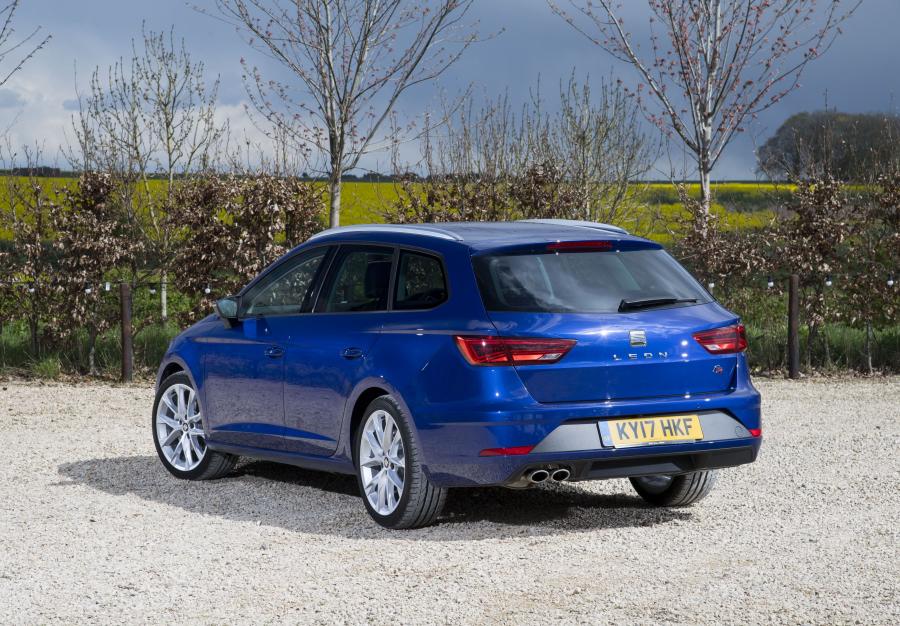  Seat Leon ST FR 2017 года  (UK) (фото 26 из 27)